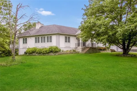 14 Marthas Way Washingtonville NY 10992