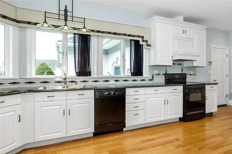 14 Marthas Way Washingtonville NY 10992