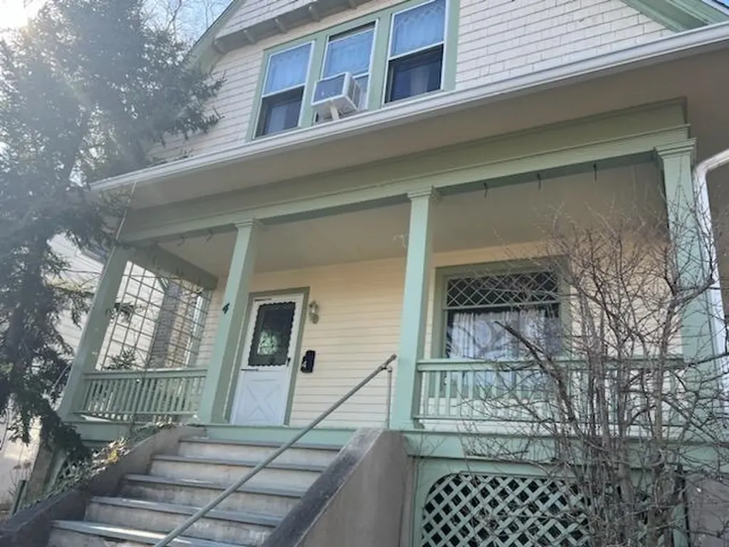 4 Wallace Place White Plains NY 10606