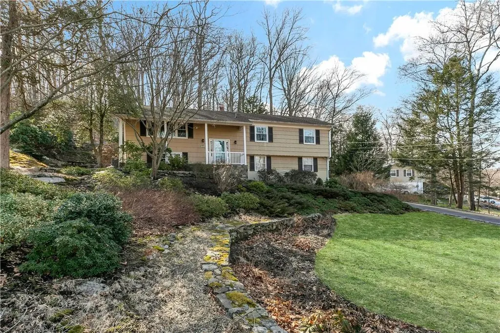 86 Beech Hill Road Pleasantville NY 10570