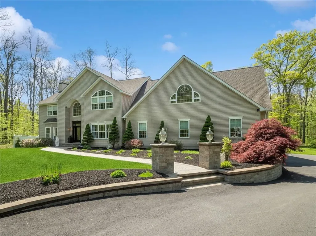 1764 Albany Post Road Wallkill NY 12589