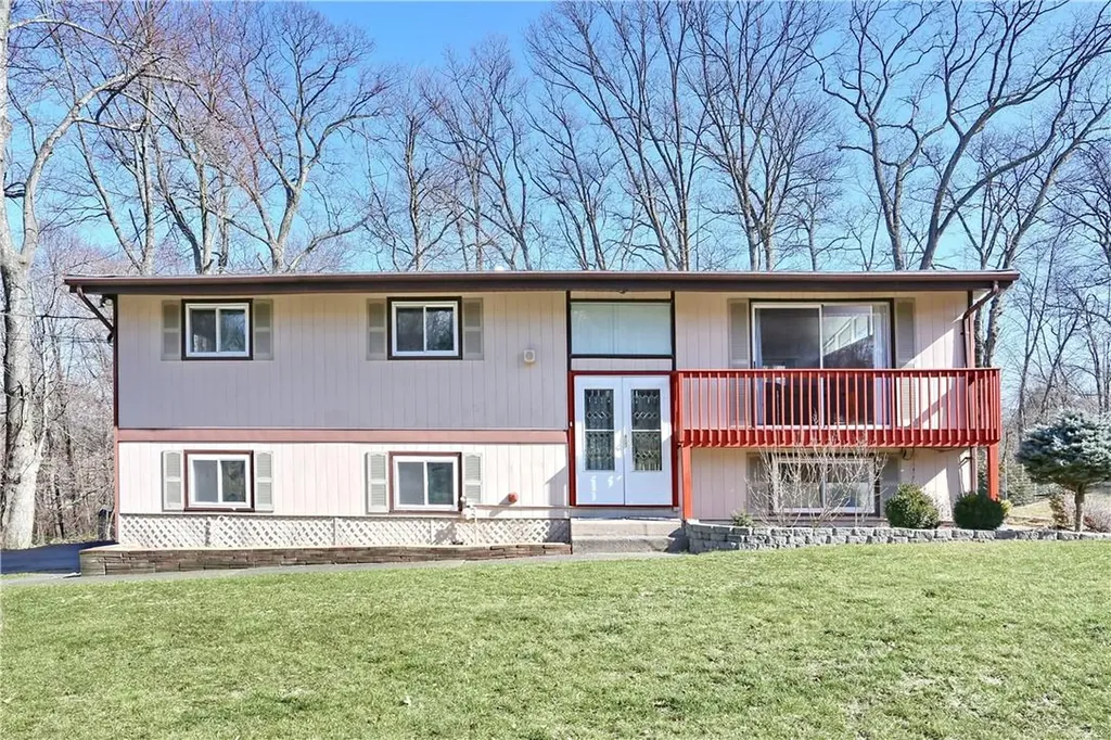 104 E Allison Avenue Nanuet NY 10954