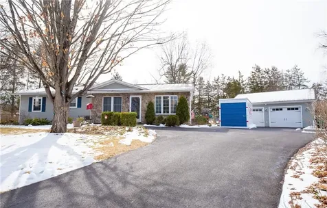 5 Willow Drive Hyde Park NY 12538