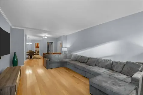 235 Garth Road Scarsdale NY 10583