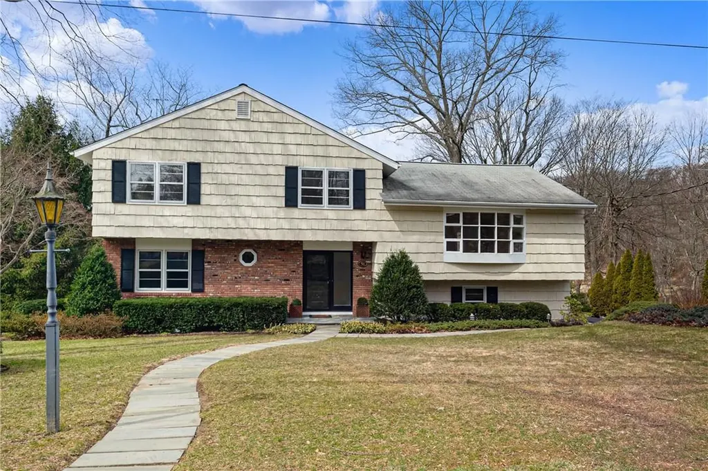 91 Duxbury Road Purchase NY 10577