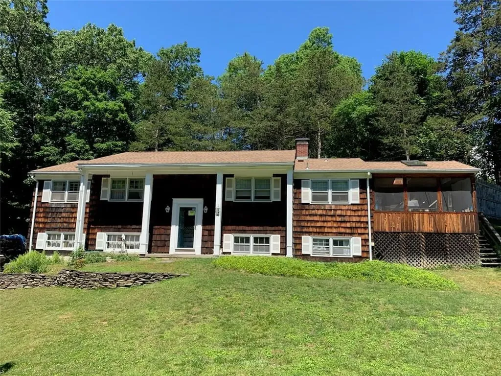 42 Scenic Drive Poughkeepsie NY 12603
