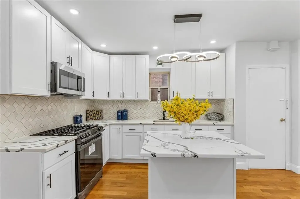 4753 Carpenter Avenue Bronx NY 10470