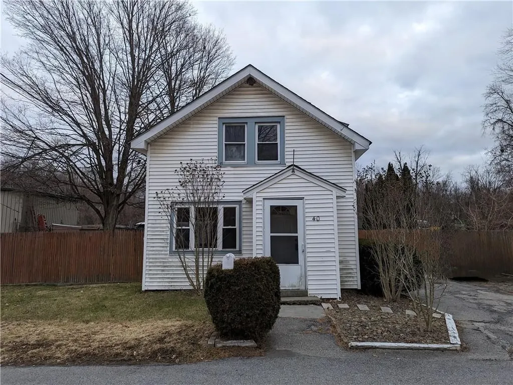 40 Mckinley Lane Poughkeepsie NY 12601