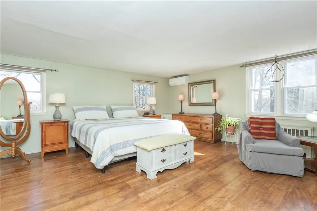 44 Cara Drive Pearl River NY 10965