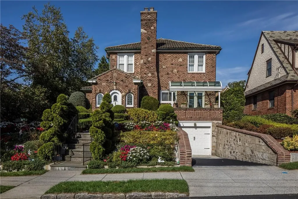 7 Central Drive Bronxville NY 10708