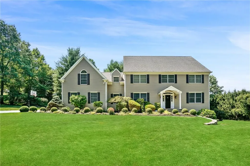 118 Random Farms Drive Chappaqua NY 10514