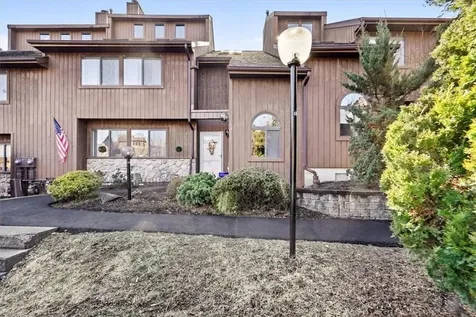 217 Falcon Court Poughkeepsie NY 12603