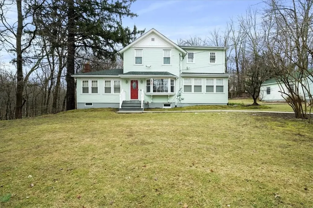 75 Pascack Road Pearl River NY 10965