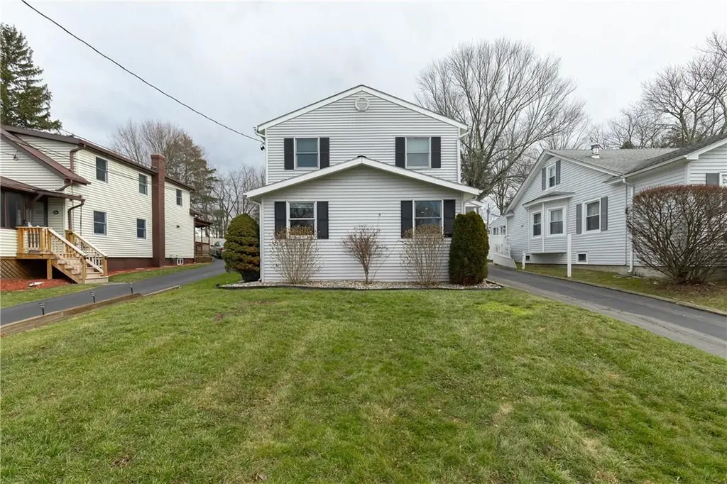 18 Peckham Road Poughkeepsie NY 12603