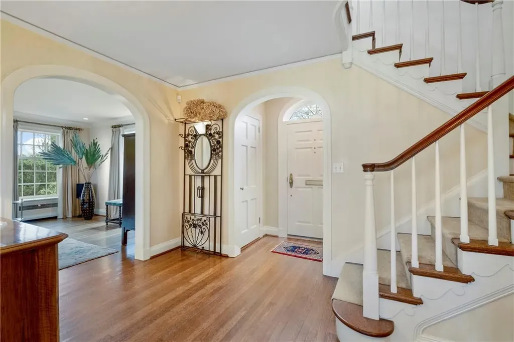 239 Barnard Road Larchmont NY 10538