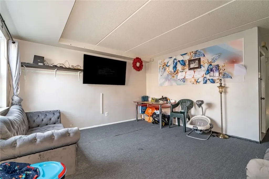 464 E 179th Street Bronx NY 10457