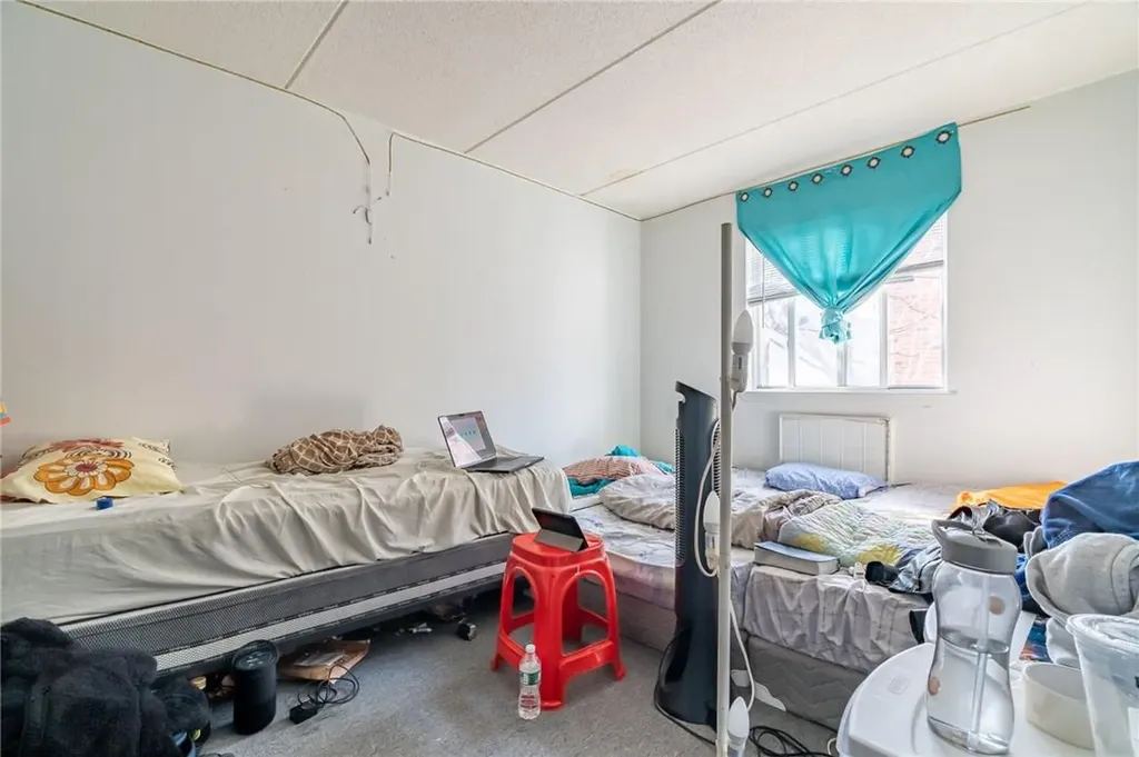 464 E 179th Street Bronx NY 10457