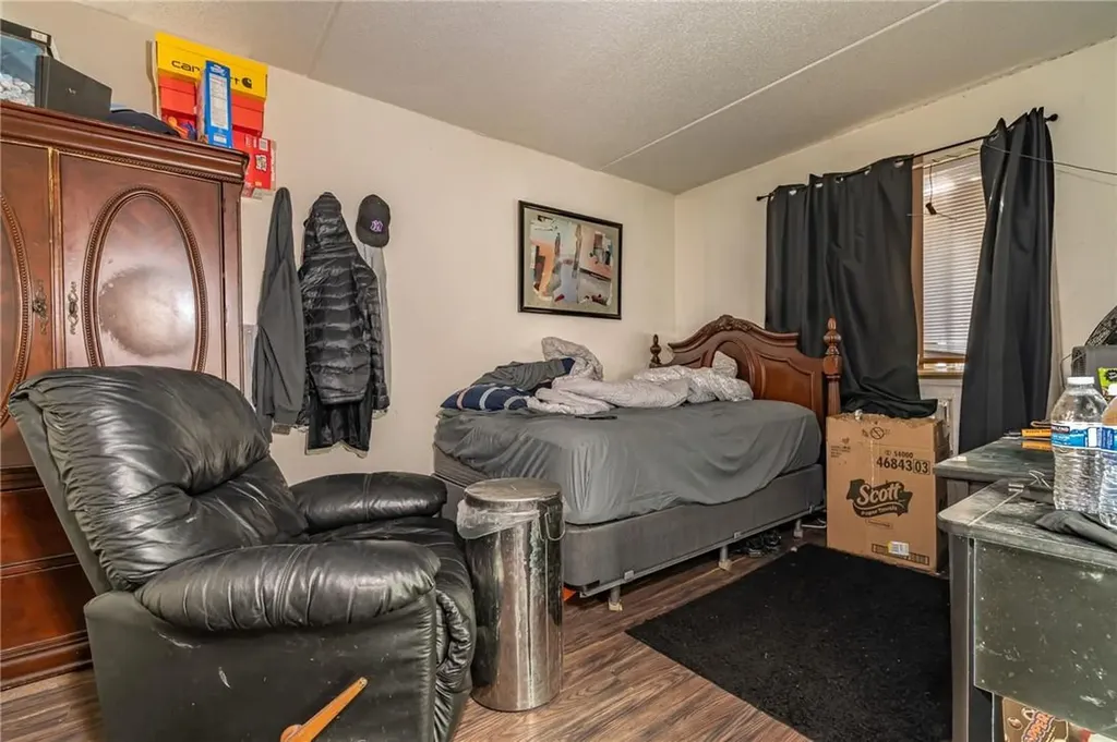 464 E 179th Street Bronx NY 10457