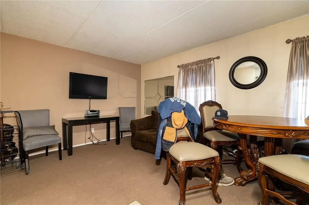464 E 179th Street Bronx NY 10457