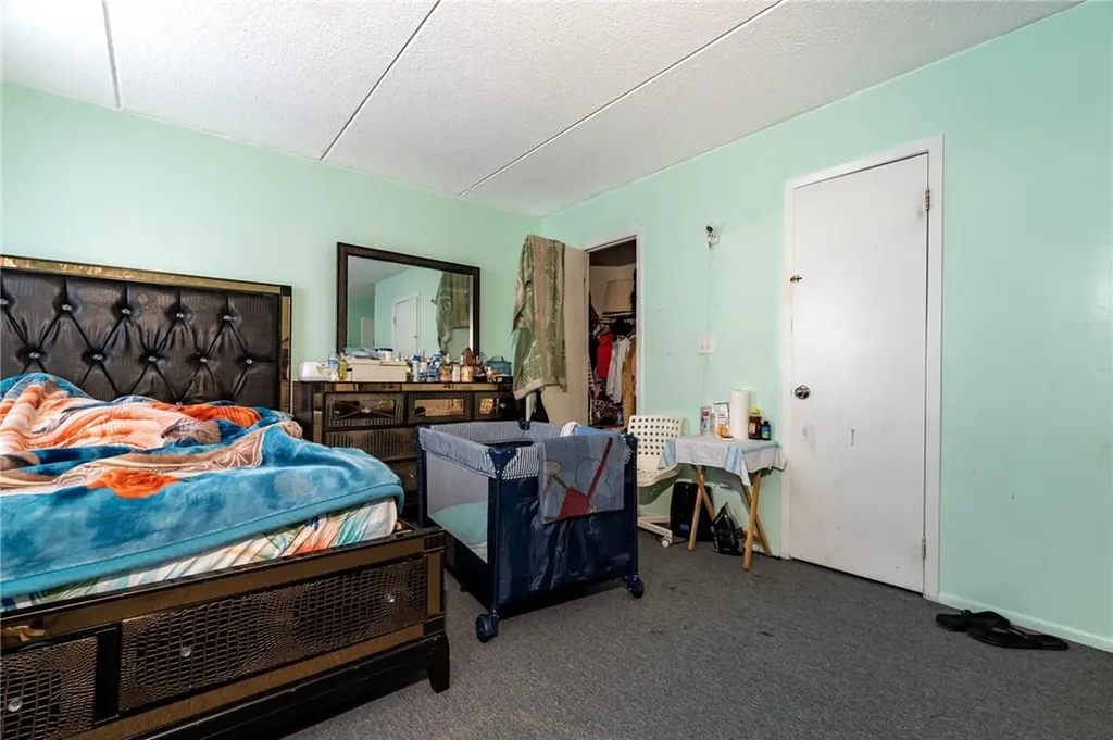 464 E 179th Street Bronx NY 10457