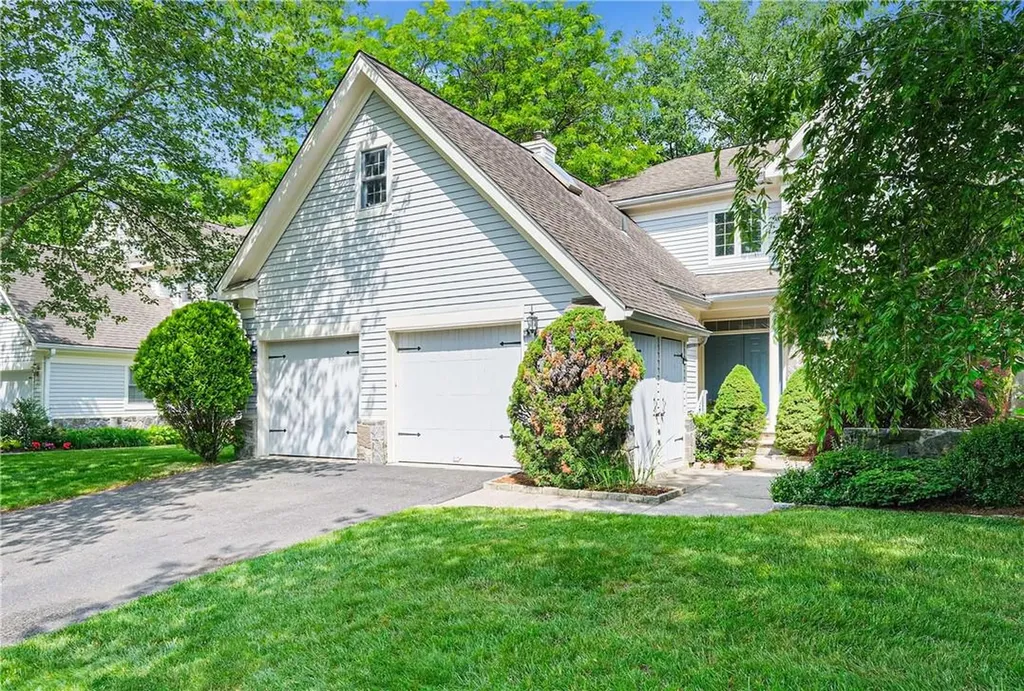 11 Cobblefield Lane White Plains NY 10605
