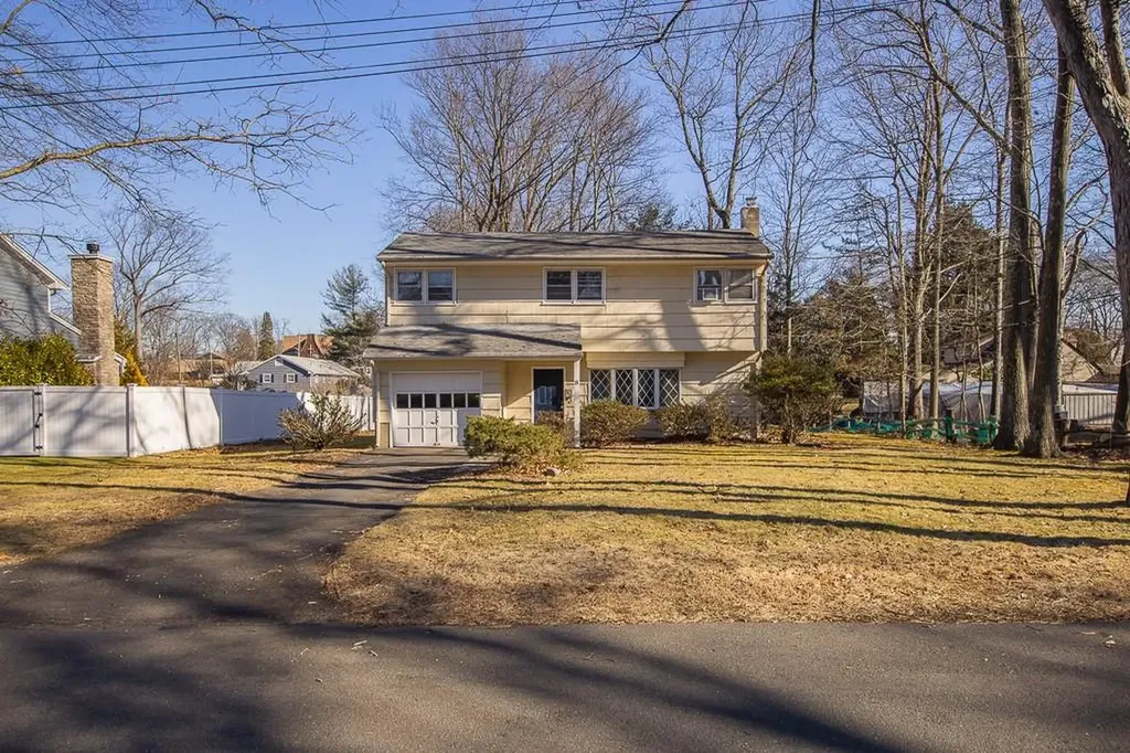 8 Meadows Street Pearl River NY 10965