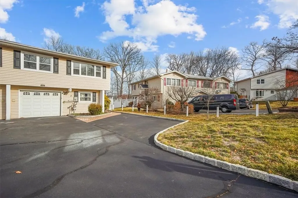 44 Phyllis Drive Pomona NY 10970