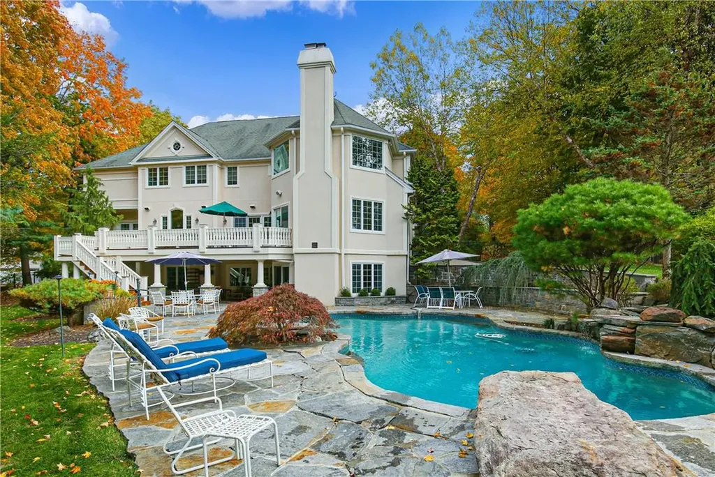 6 Hemlock Hollow Chappaqua NY 10514