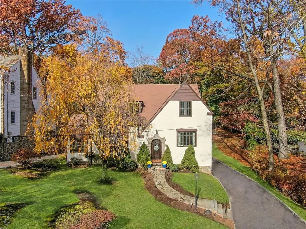56 Rockland Avenue Larchmont NY 10538