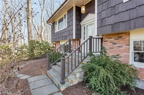 8 Boway Road South Salem NY 10590