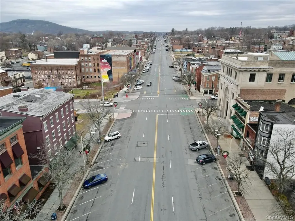 86 Broadway Newburgh NY 12550