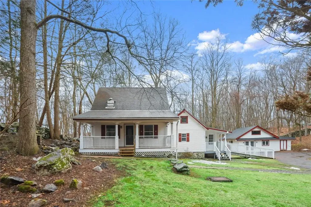 163 Crane Road Carmel NY 10512