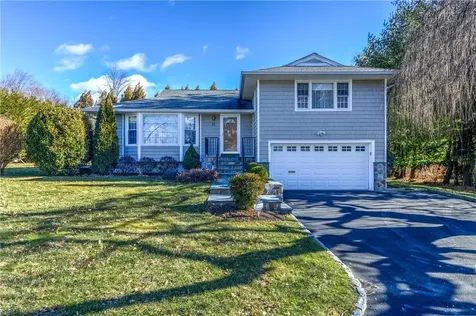 12 Sparrow Circle White Plains NY 10605