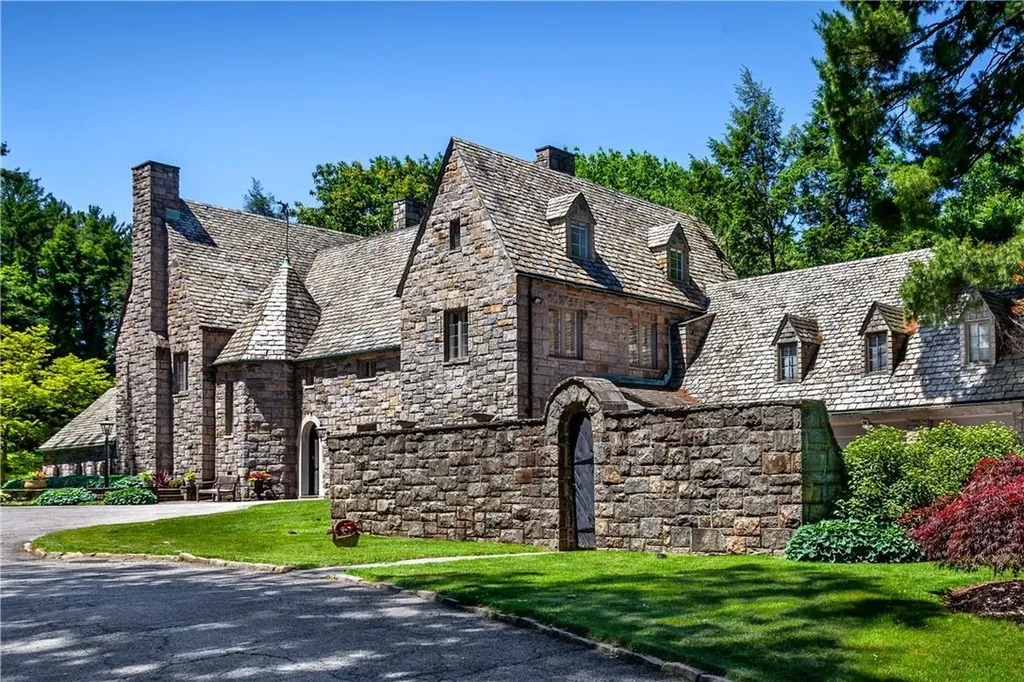 35 Durham Road Bronxville NY 10708