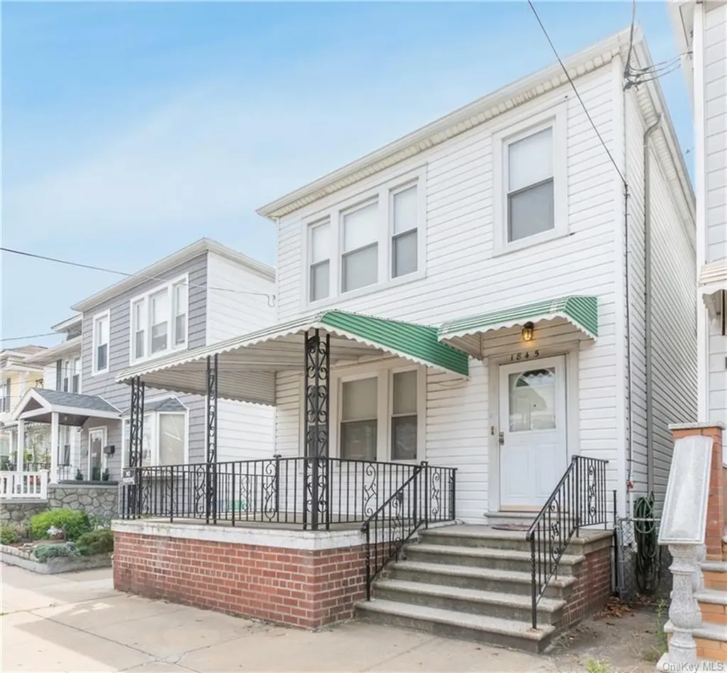 1845 Tomlinson Avenue Bronx NY 10461