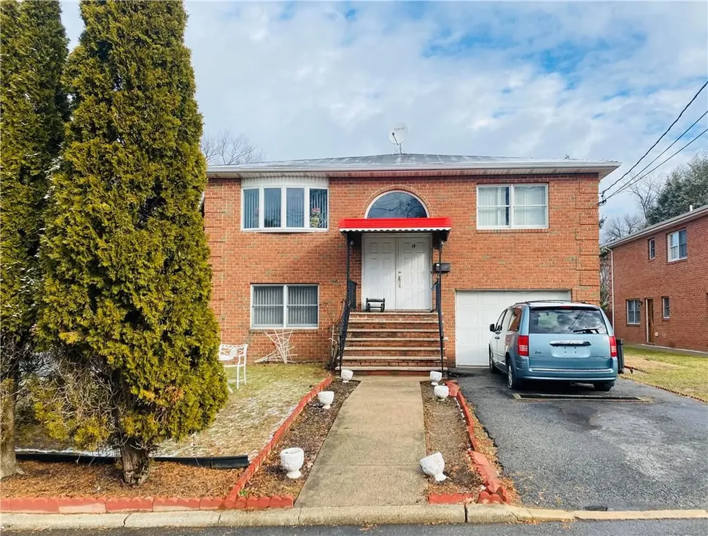 19 Larry Place Yonkers NY 10701