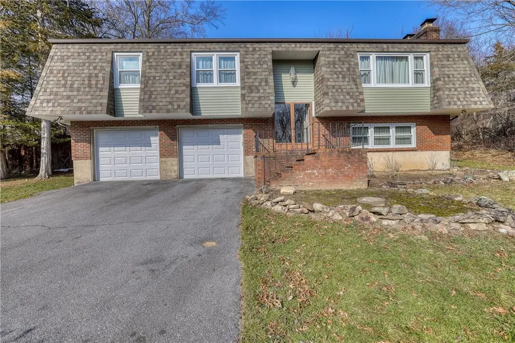 157 Carter Road New Hampton NY 10958