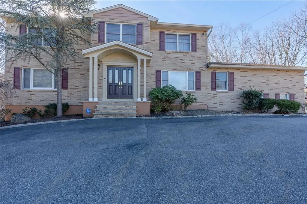 8 Reputation Drive Chester NY 10918