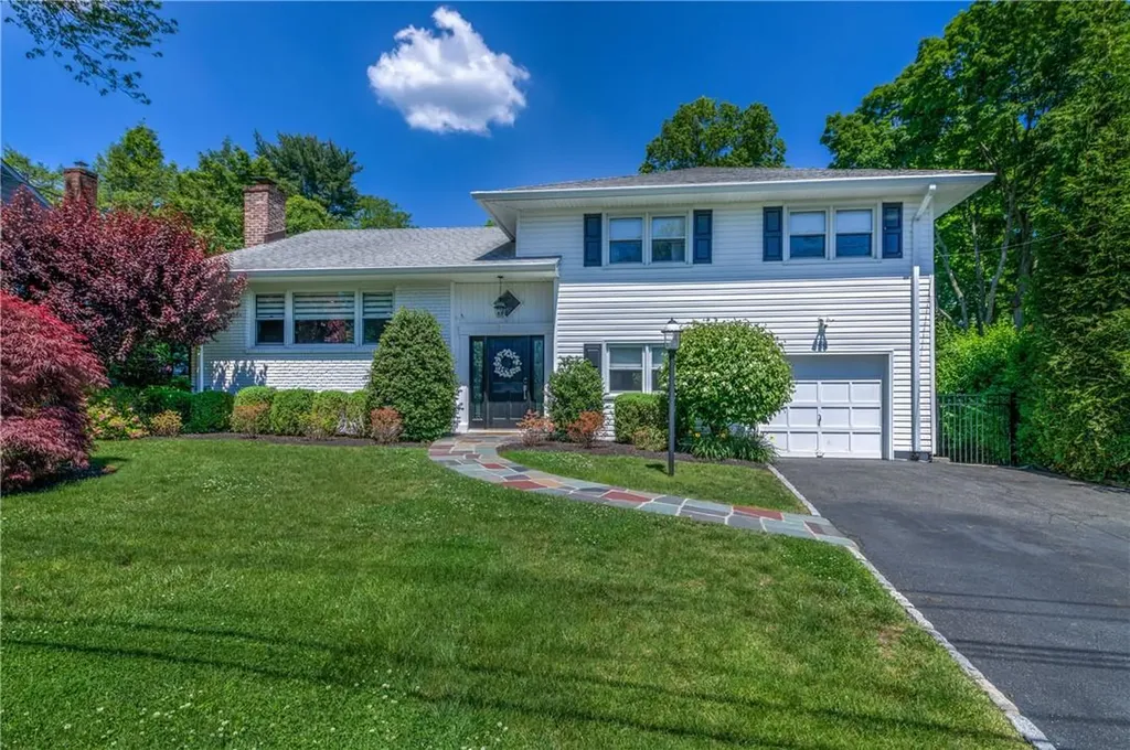 59 Rutledge Road Scarsdale NY 10583