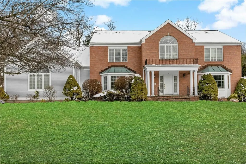 5 Sundale Place Scarsdale NY 10583