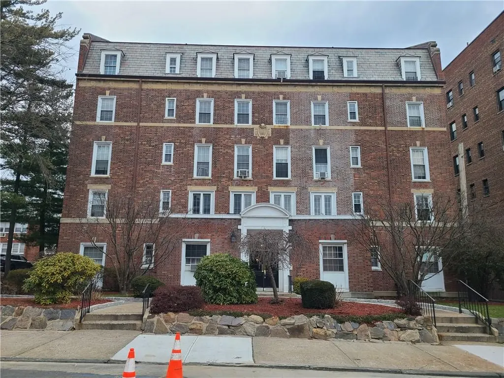 208 Centre Avenue New Rochelle NY 10805