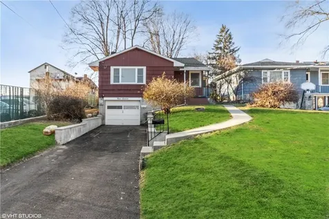 911 Frost Court Peekskill NY 10566