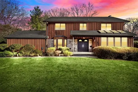 136 Barton Road White Plains NY 10605