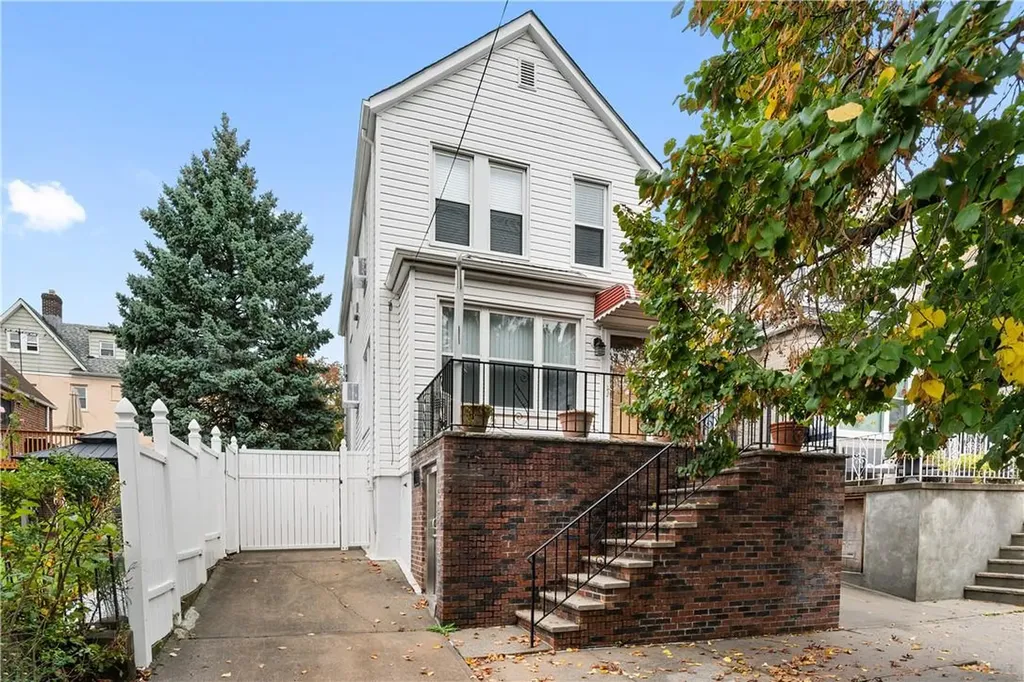 1059 Pierce Avenue Bronx NY 10461