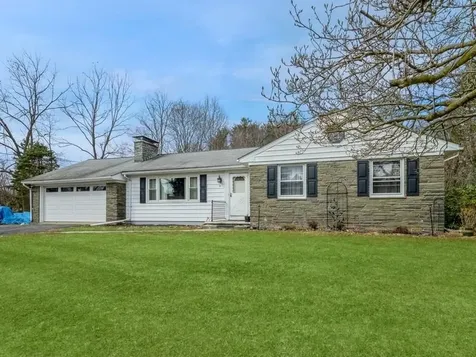 31 Gilbert Drive Hyde Park NY 12538