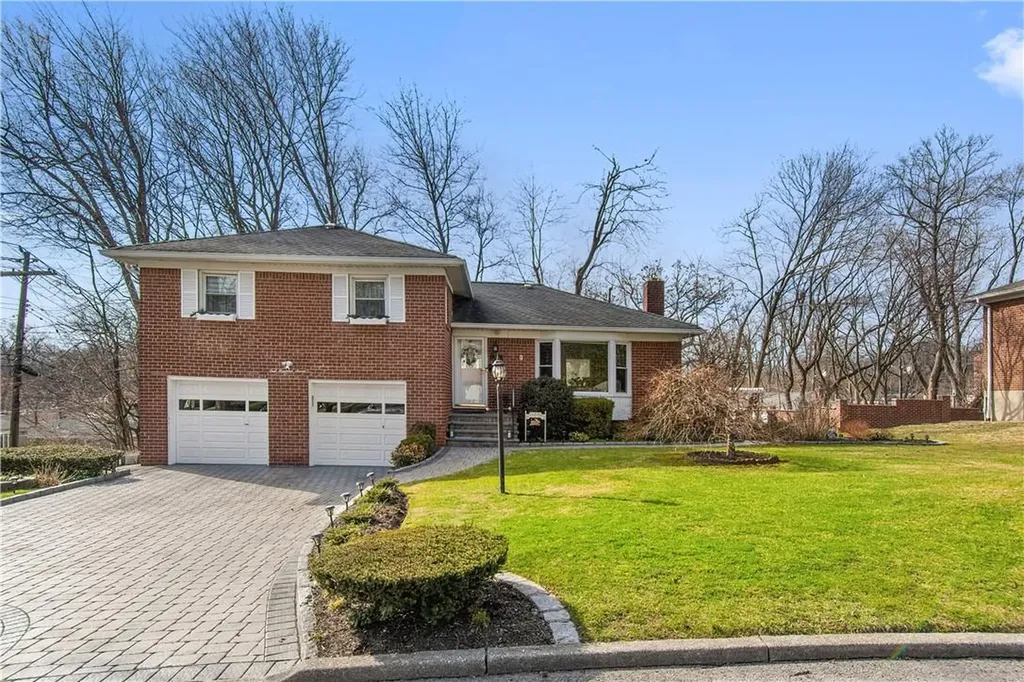 107 Eisenhower Drive Yonkers NY 10710