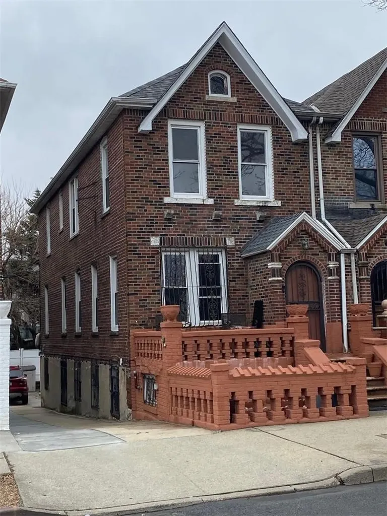 951 Elder Avenue Bronx NY 10473