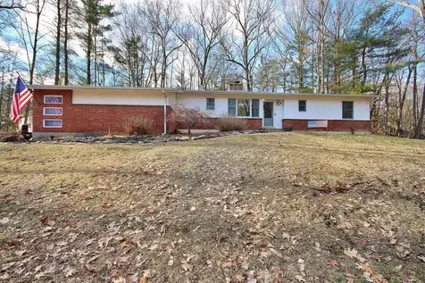 19 White Oaks Road Hyde Park NY 12538