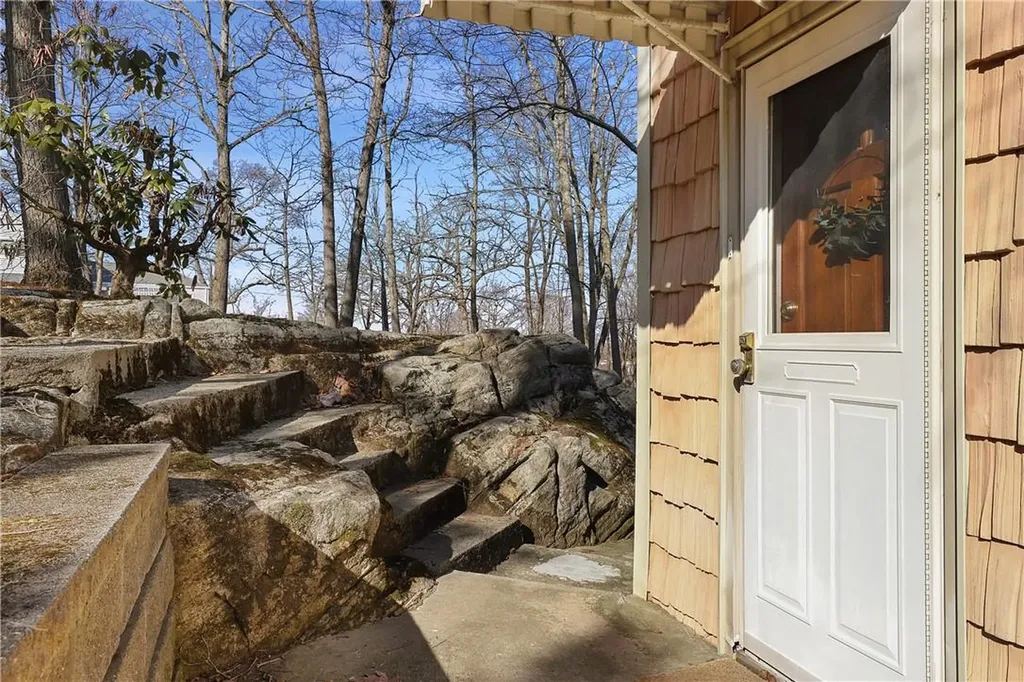 36 Mary Avenue Mahopac NY 10541