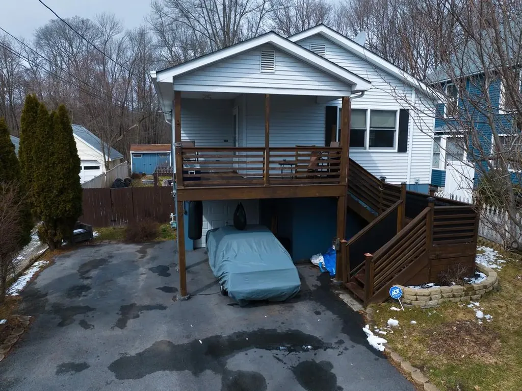 15 Richmond Place Middletown NY 10940
